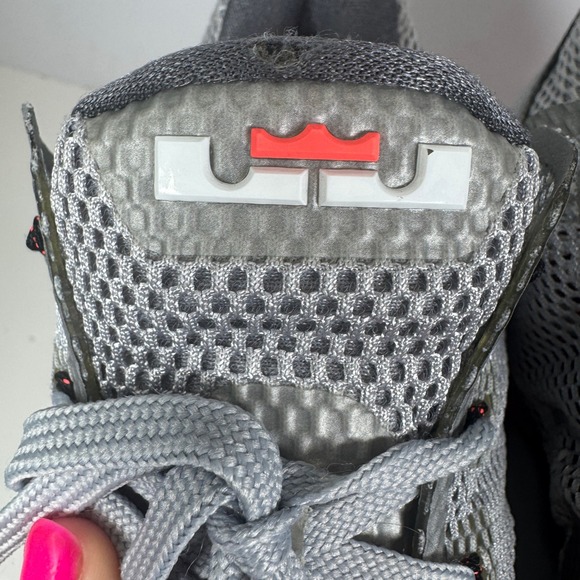 Nike LeBron 12 Low Grey Orange Men's Basketball Shoes Size 10.5 - Picture 11 of 16